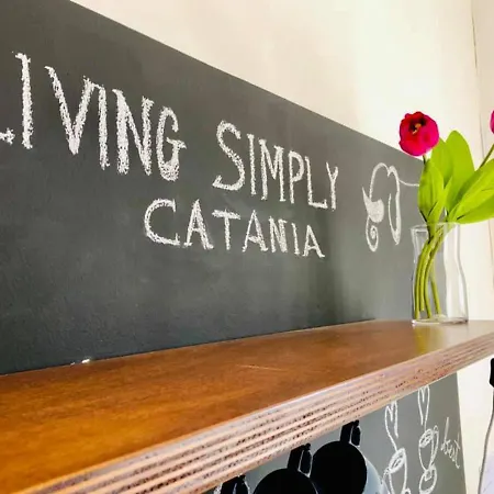 Bed and Breakfast Living Simply Κατάνια